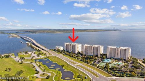 3 Indian River Ave, Titusville FL  32796-2812 exterior