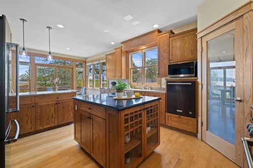 2132 113th St, Milwaukee, WI 53226-2212