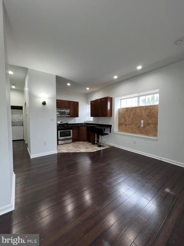 6774 Chew Ave, Philadelphia PA  19119-1918 exterior