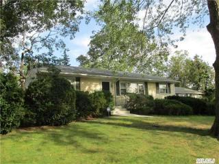 30 Court Dr, South Setauket, NY 11720-2328