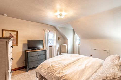 453 Riverview Dr, New Kensington PA  15068-5936 exterior