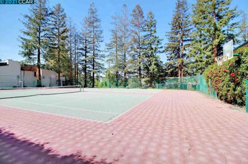 5450 Concord Blvd, Concord CA  94521-2401 exterior