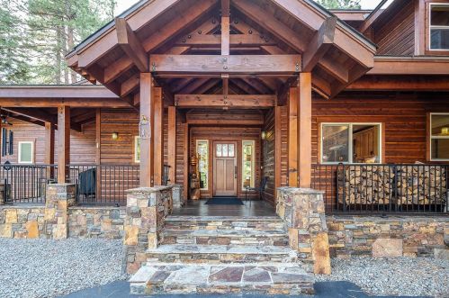 15659 Sherwood Dr, Truckee, CA 96161-1291