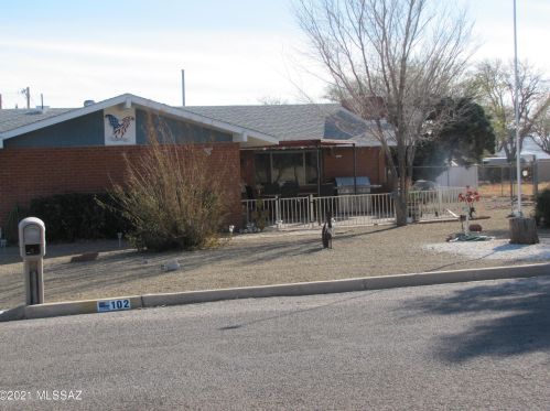 102 Dale Rd, Sunizona, AZ 85625-4011