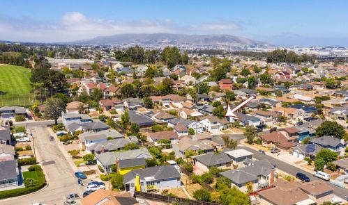 22 Henry Pl, Millbrae CA  94030-1610 exterior