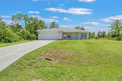 1110 Damen St, Lehigh Acres, FL 33974-4792