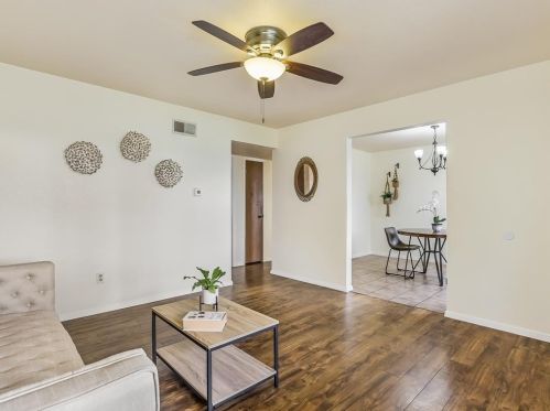502 1st St, Uhland TX  78640-9440 exterior