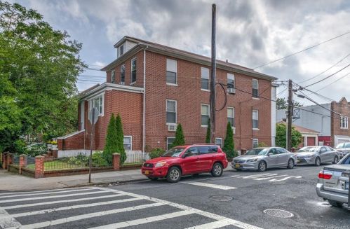 2930 Middletown Rd, Bronx, NY 10461-5309