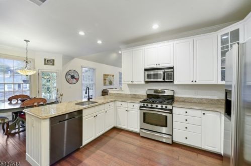 27 Twombly Ct, Morristown NJ  07960-5503 exterior