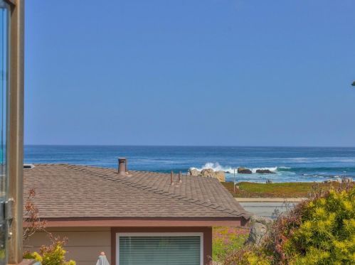 1136 Beacon Ave, Del Monte Park CA  93950-2106 exterior