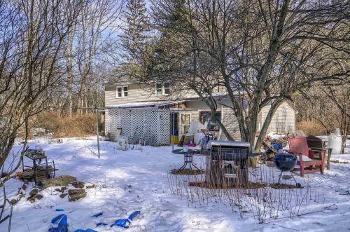 26 Mountain Rd, Raymond, NH 03077-1526