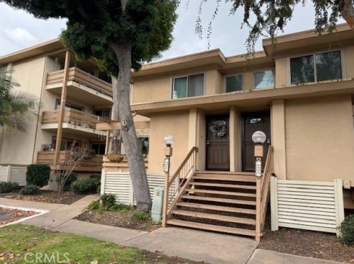 2670 Worden St, San Diego, CA 92110-5857