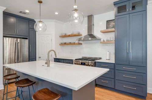 915 38th 1/2 St, Austin TX  78751-5216 exterior