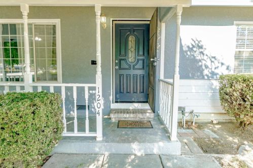 1204 Coloma Way, Woodland, CA 95695-4975