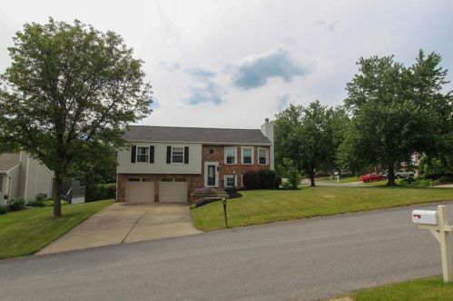 200 Ruffed Grouse Dr, Imperial, PA 15126-9241