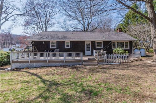 128 Chestnut Ridge Rd, Mahopac, NY 10541-3317