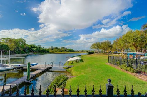 413 Islebay Dr, Ruskin FL  33572-3332 exterior