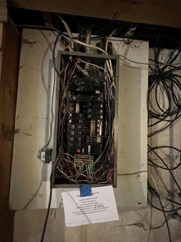 14 Vivian Dr, Florence KY  41042-9742 exterior