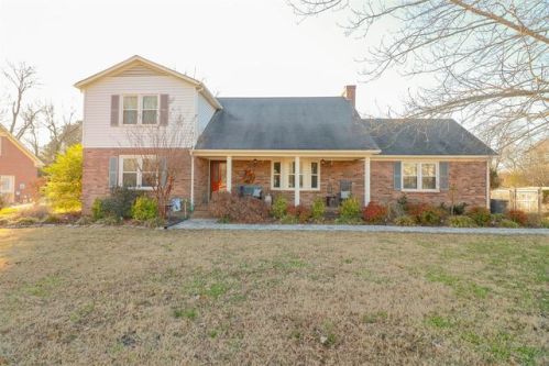 2803 Tower Dr, Murfreesboro, TN 37129-1177