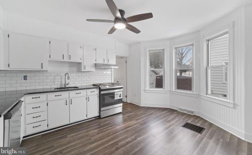 25 Regina Ave, Trenton NJ  08619-2201 exterior