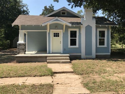 1615 10th St, Brownwood, TX 76801-4718