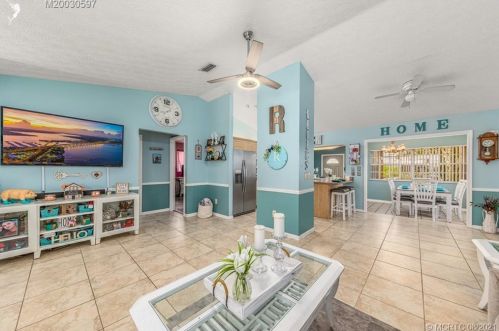 381 Gulfstream Ave, Fort Pierce FL  34983-1218 exterior