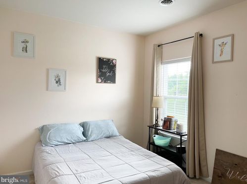 114 Chanticleer Cir, Camden-Wy DE  19934-5401 exterior