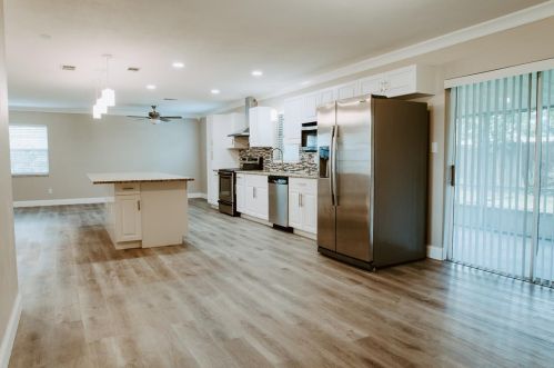 3217 Timothy St, Apopka FL  32703-6047 exterior