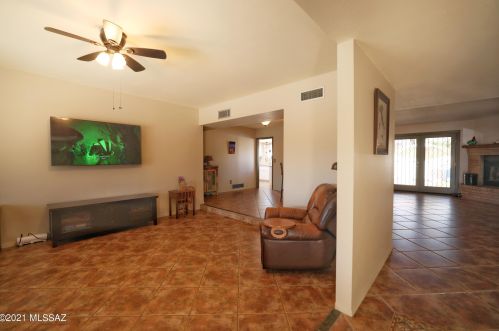 8215 Keuka Ct, Tucson, AZ 85715-6808