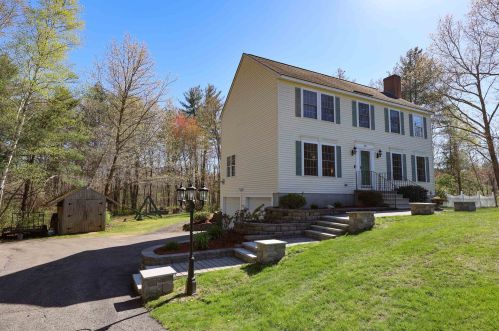 101 Litchfield Rd, Londonderry, NH 03053-7408