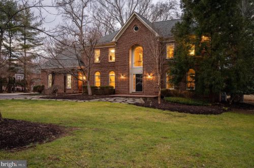 281 Golden Woods Ct, Great Falls VA  22066-4152 exterior