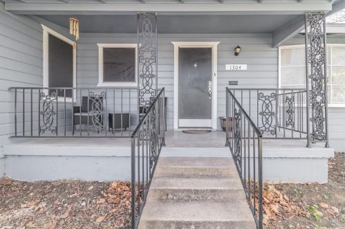 1304 Tucker St, Fort Worth, TX 76104-2140