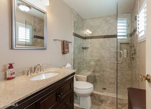 2237 Jonesboro Ave, Simi Valley CA  93063-3825 exterior