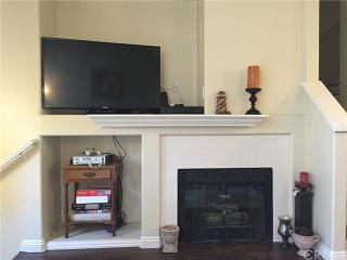 1043 Positano Ave, Anaheim CA  92808-1540 exterior