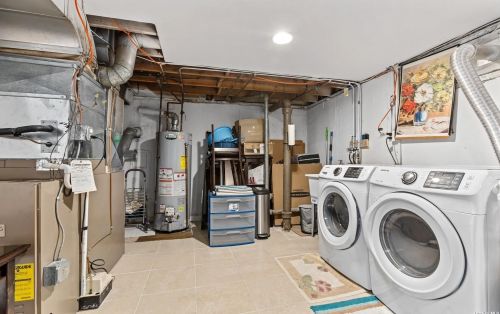 15 Grayley Pl, Huntington Station NY  11746-3112 exterior