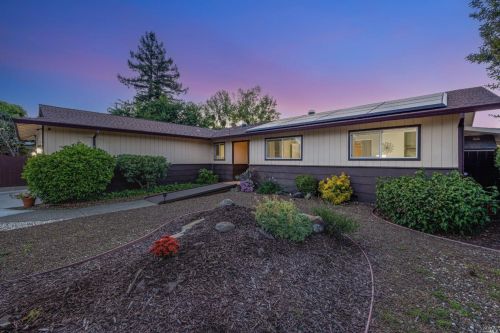 1653 Jennings Ave, Santa Rosa, CA 95401-4577