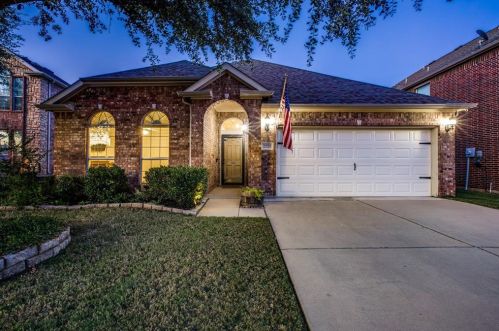 2725 Thorncreek Ln, Fort Worth, TX 76177-2120