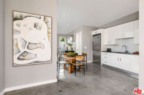 1027 Avenue A, Redondo Beach CA  90277-4819 exterior
