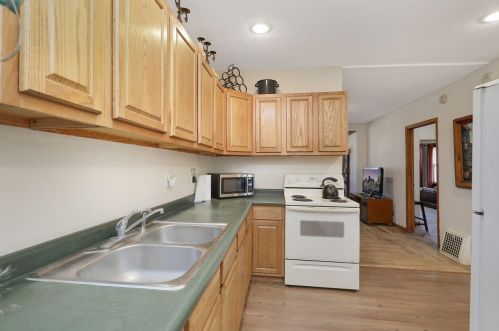 3236 James Ave, Minneapolis MN 55412-2442 exterior