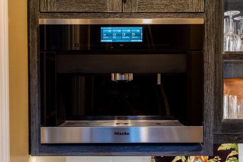 1930 Emerson Ave, Santa Barbara CA 93103-1919 exterior