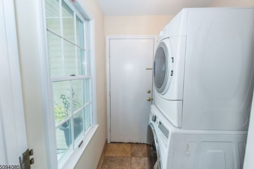 11 Linda Ct, Lincoln Park NJ  07035-2221 exterior