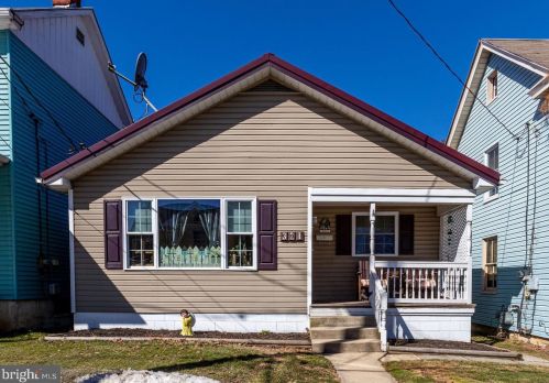 321 Garfield St, Lees Cross Roads, PA 17257-2003