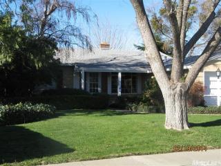 7209 Circle Pkwy, Sacramento, CA 95823-3121