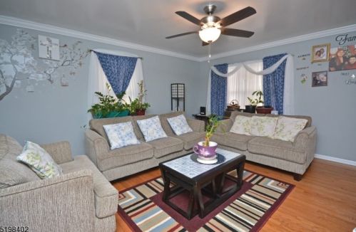 812 Kennedy Blvd, Manville NJ  08835-2148 exterior