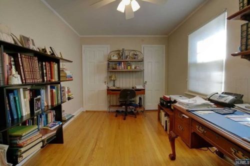 1140 Kensington Rd, Teaneck NJ  07666-2758 exterior