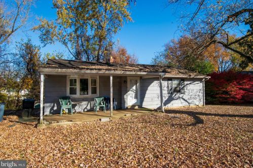 3517 Greenwood Ave, Boothwyn, PA 19061-2726