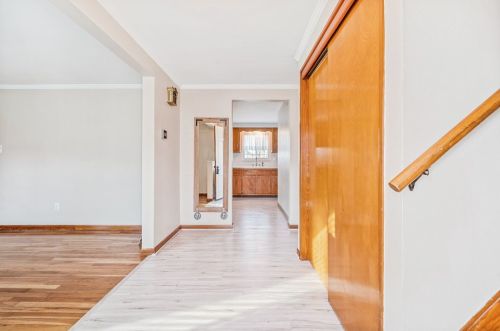 421 Macbeth Dr, Pittsburgh, PA 15235-4609