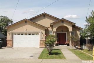829 Shearer St, Roseville, CA 95678-1835