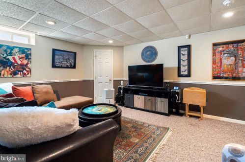 29 Bellmawr Ave, Gloucester NJ  08031-1330 exterior