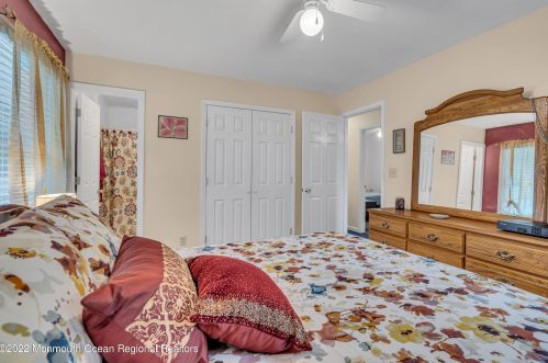 10 Trinity Pl, Jackson Twp NJ  08527-1822 exterior